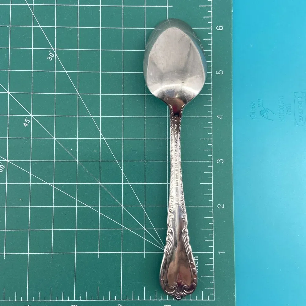 4 Reed & Barton Select LOUIS PHILLIPE Stainless Tea Spoons 6 3/8